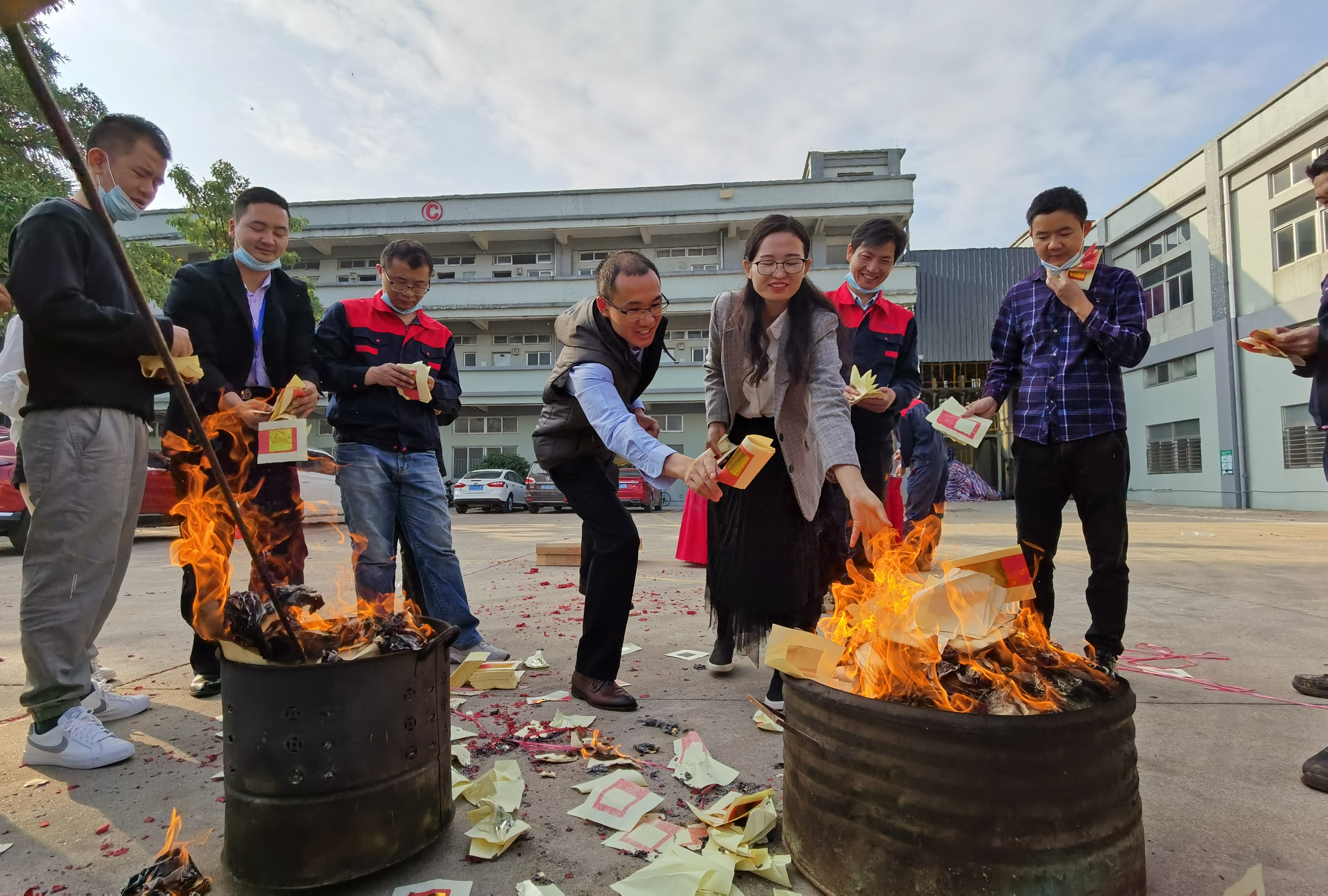 完美体育官方网站